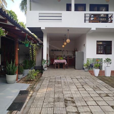 Little Villa Guest House อาฮานกามา ภายนอก รูปภาพ