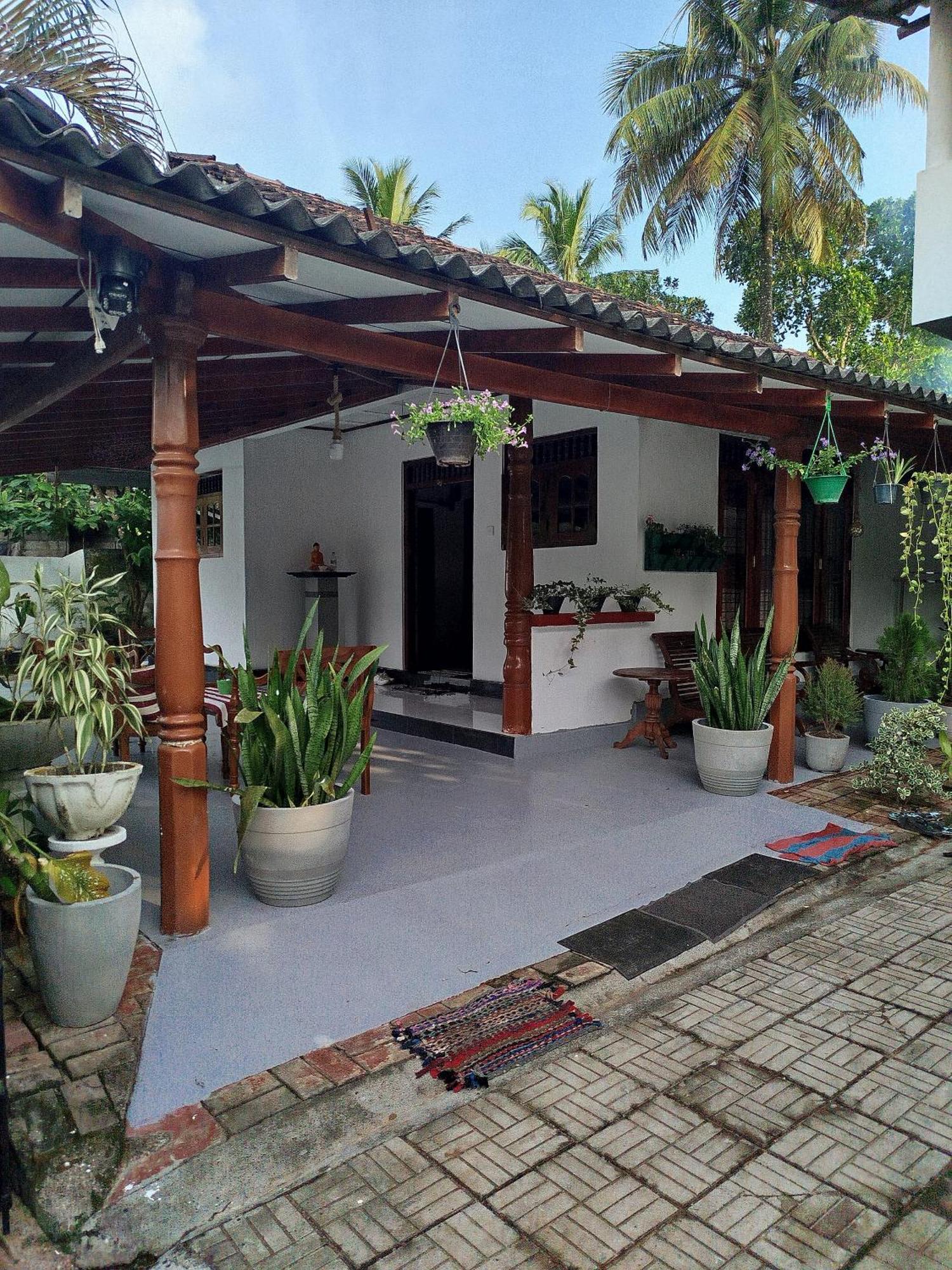 Little Villa Guest House อาฮานกามา ภายนอก รูปภาพ
